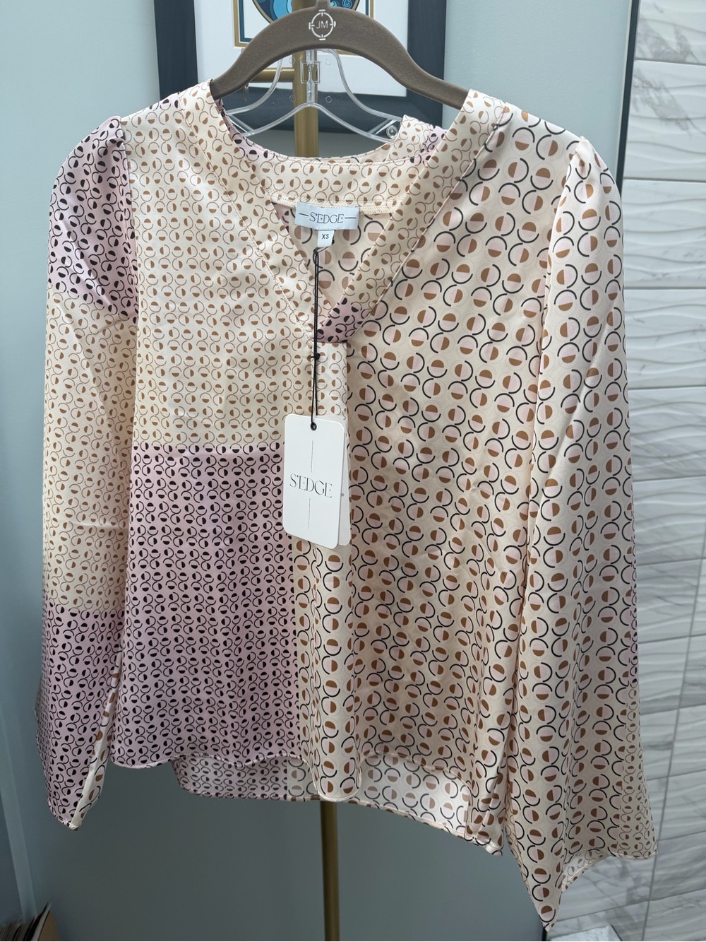 NWT S'edge Patchwork V-Neck Long Sleeve Satin Blouse - Blush & Cream Size XS